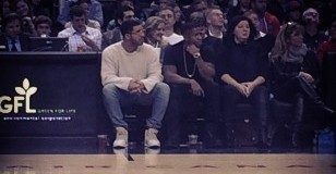 Drake looks smooth courtside in Kanye West dranke courtside